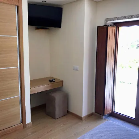 Casa Do Caminho - Ossela Farm stay *